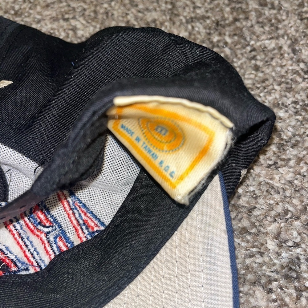 Vintage 1990s Top of the Word Arizona Wildcats hat - Picture 7 of 9
